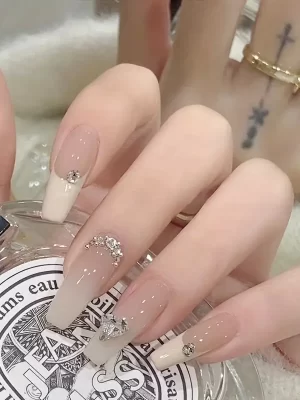 24 stk Heart Rhinestone Press On Nails