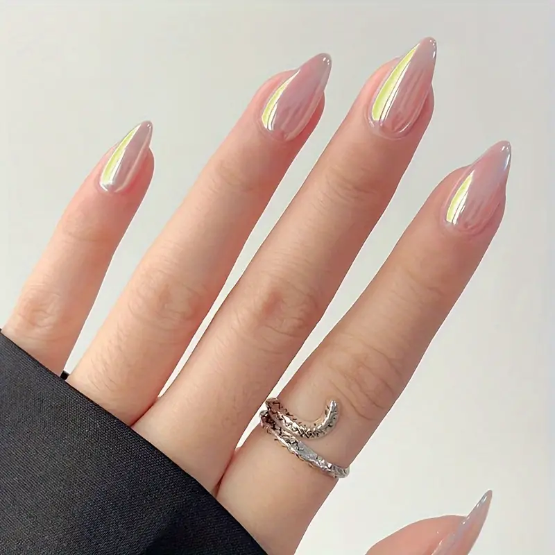 24stk Glossy Short Mandel Fake Nails