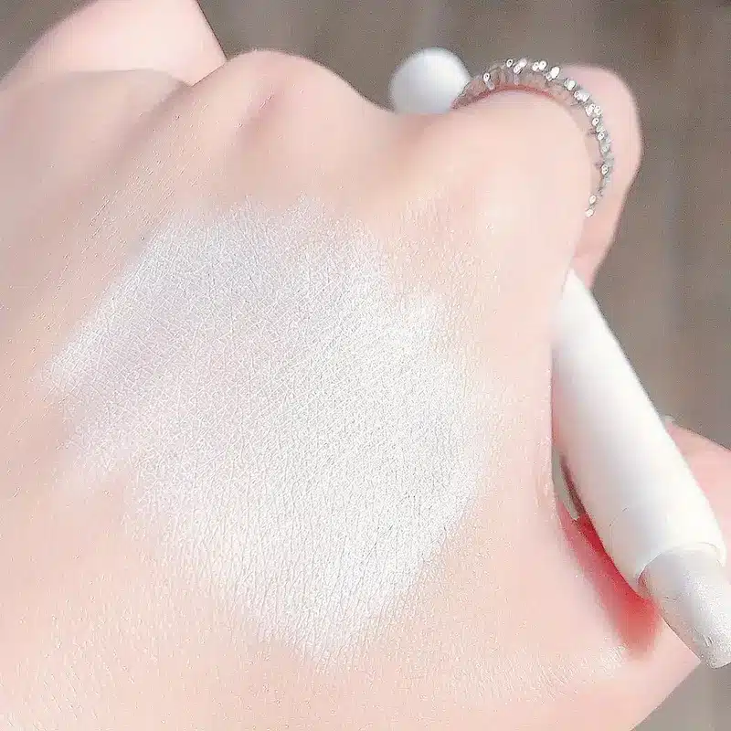 Pearly Matte Sparkle Eyeshadow Stick - Matt hvit